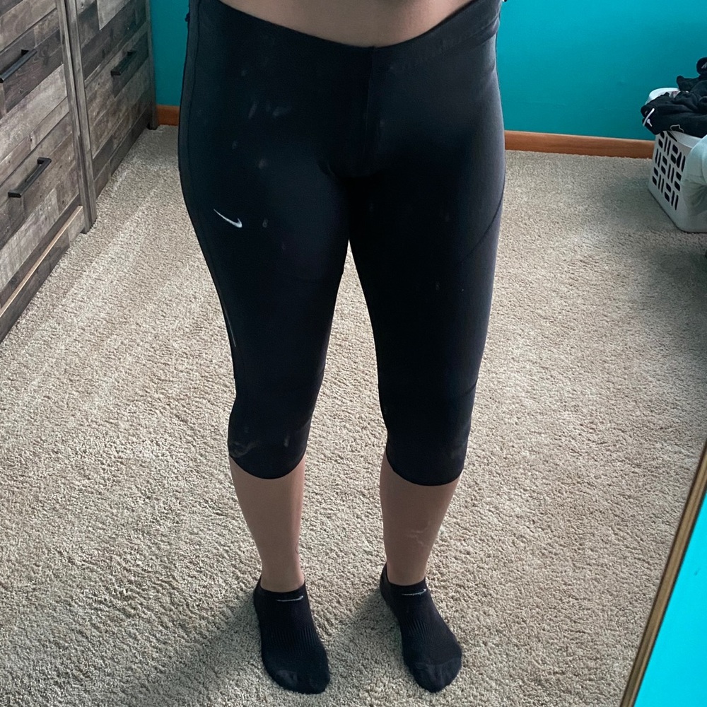 Black Nike leggings